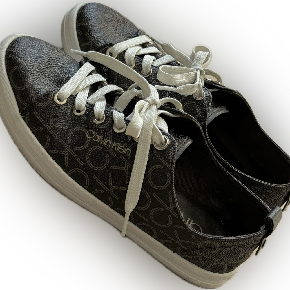 Calvin Klein Logo Sneakers
